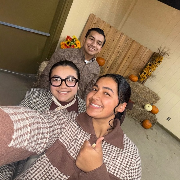 welcome to my closet, my name is makaylah 💐🪩 - Picture 10 of 12